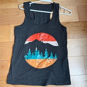 Gray Sleeveless Tank Top with Nature Graphic